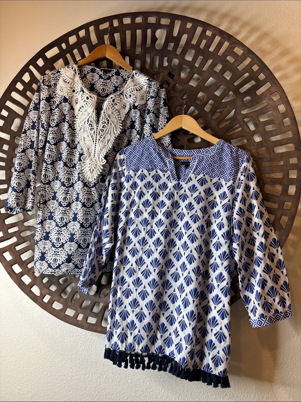 💙 Blue White Patterned Tassel Hem Tops Bundle V Neck Lightweight Flowy Large 💙